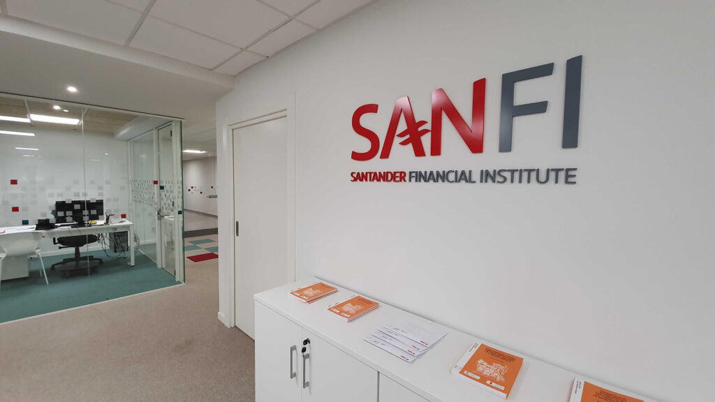 Becas para cursar el Máster en Banca y Mercados Financieros