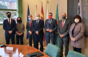 Firma del convenio de SANFI Instituto