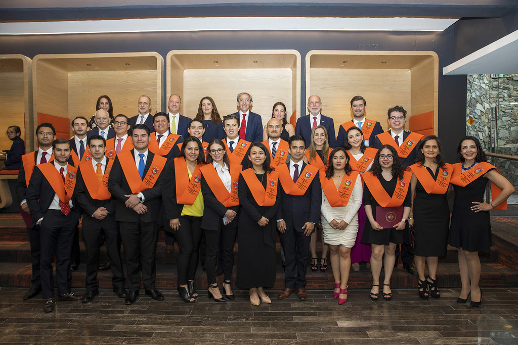Un total de 26 alumnos culminaron con éxito el Máster en Banca y Mercados Financieros en México
